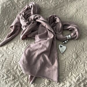 Light scarf with removable pendant